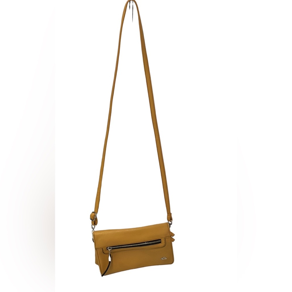 Crossbody good used condition and clean inside as pictures - see all pictures -